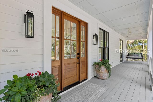 221 Callawassie Dr, Okatie, SC 29909