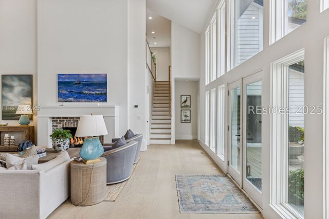 221 Callawassie Dr, Okatie, SC 29909