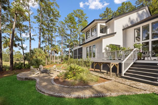 221 Callawassie Dr, Okatie, SC 29909