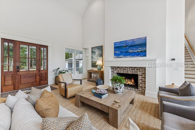 221 Callawassie Dr, Okatie, SC 29909