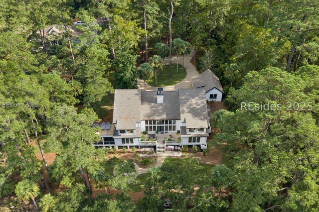221 Callawassie Dr, Okatie, SC 29909