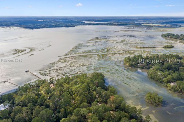 221 Callawassie Dr, Okatie, SC 29909