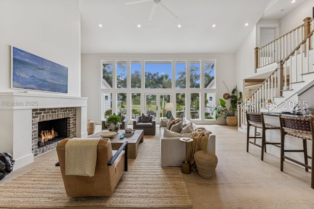 221 Callawassie Dr, Okatie, SC 29909