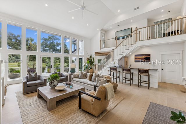 221 Callawassie Dr, Okatie, SC 29909