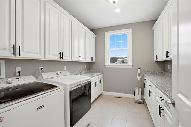 45 Hemlock Way, Cohasset, MA 02025