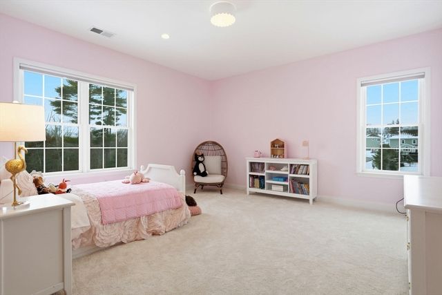 45 Hemlock Way, Cohasset, MA 02025