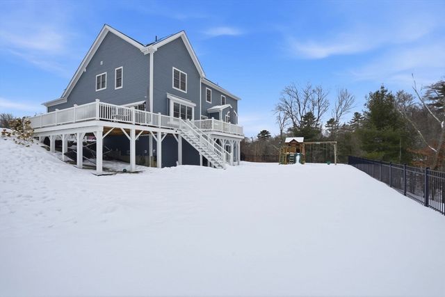 45 Hemlock Way, Cohasset, MA 02025