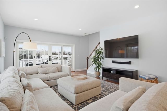 45 Hemlock Way, Cohasset, MA 02025