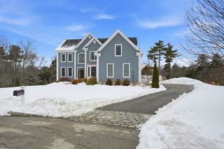 45 Hemlock Way, Cohasset, MA 02025
