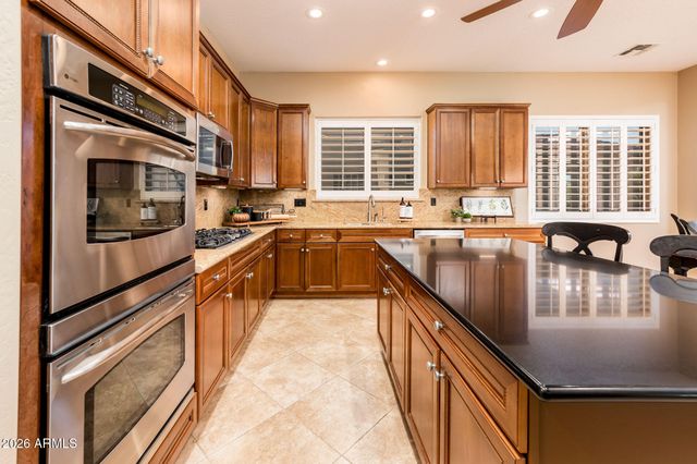 23114 N GAVIOTA Drive, Sun City West, AZ 85375