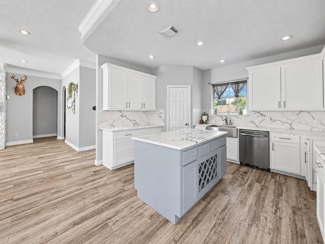 5110 Lakeshore Drive, Willis, TX 77318
