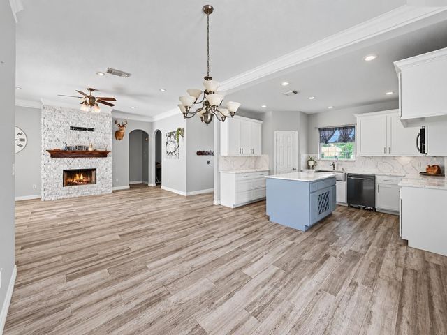 5110 Lakeshore Drive, Willis, TX 77318