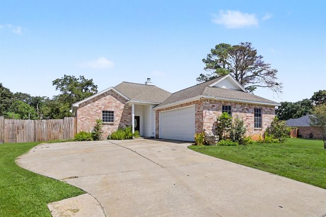 5110 Lakeshore Drive, Willis, TX 77318