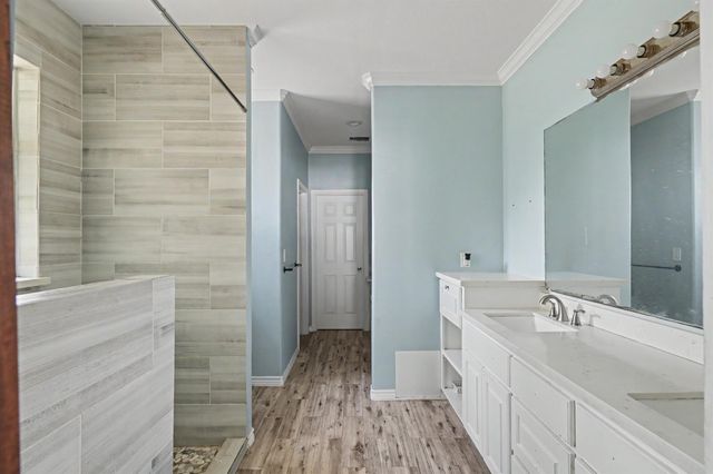 5110 Lakeshore Drive, Willis, TX 77318