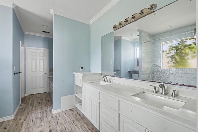 5110 Lakeshore Drive, Willis, TX 77318