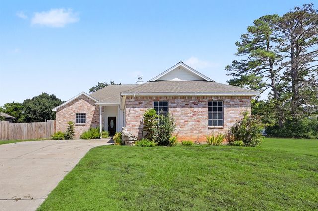 5110 Lakeshore Drive, Willis, TX 77318