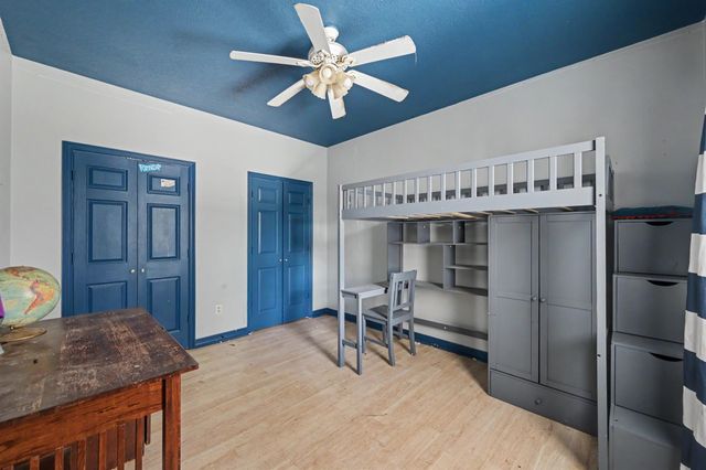 5110 Lakeshore Drive, Willis, TX 77318