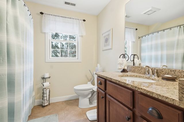 20 Kensington Way 20, Tewksbury, MA 01876