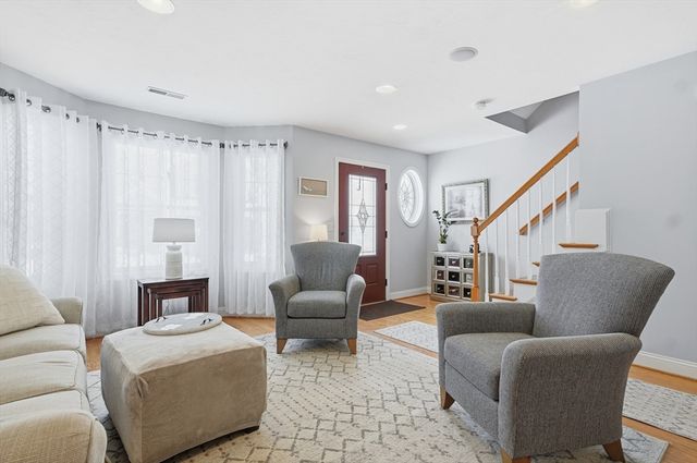 20 Kensington Way 20, Tewksbury, MA 01876