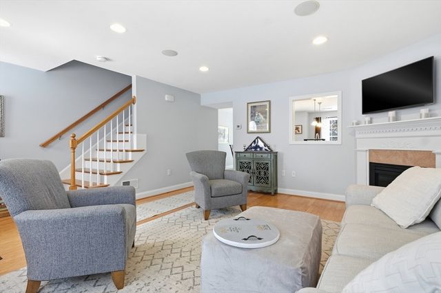 20 Kensington Way 20, Tewksbury, MA 01876