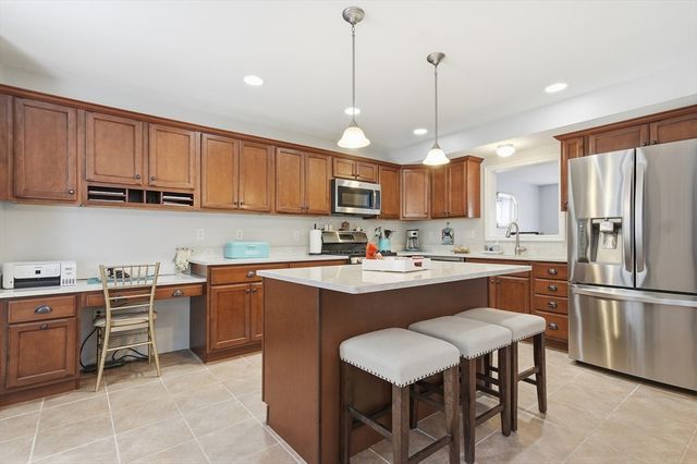 20 Kensington Way 20, Tewksbury, MA 01876