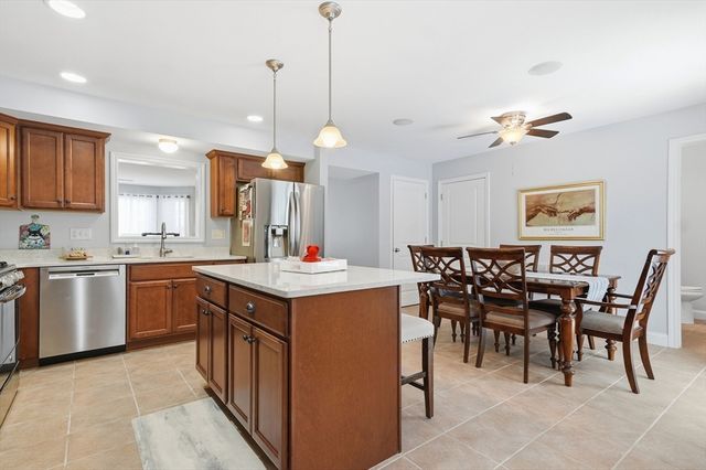 20 Kensington Way 20, Tewksbury, MA 01876