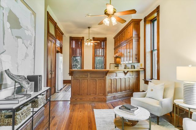 400 Academy DR, Austin, TX 78704