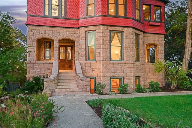 400 Academy DR, Austin, TX 78704