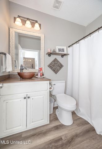 1412 Shelby Lane, Ocean Springs, MS 39564