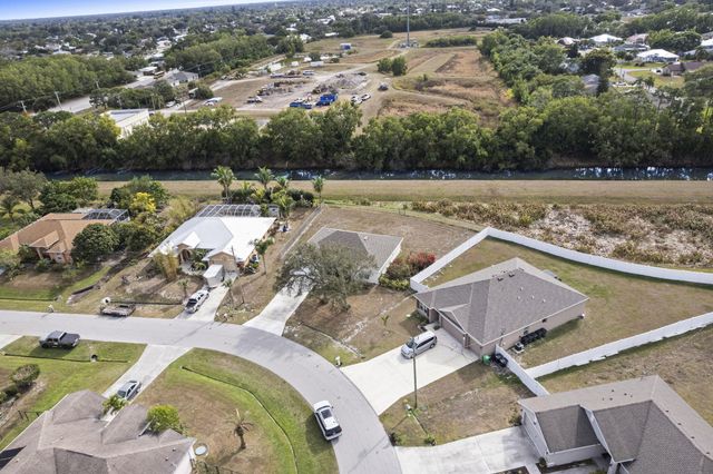 6942 NW Hershy Circle, Port St. Lucie, Port St Lucie, FL 34983