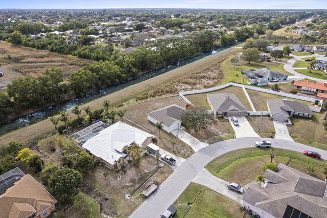 6942 NW Hershy Circle, Port St. Lucie, Port St Lucie, FL 34983