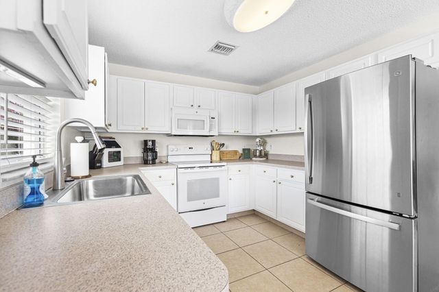 6942 NW Hershy Circle, Port St. Lucie, Port St Lucie, FL 34983