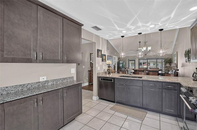 3217 SANDLEHEATH 45, Sarasota, FL 34235