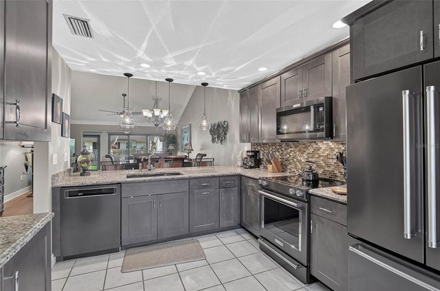 3217 SANDLEHEATH 45, Sarasota, FL 34235
