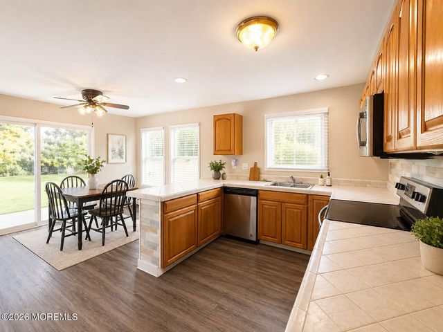 1821 Hovsons Boulevard, Toms River, NJ 08753