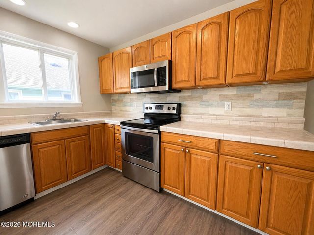 1821 Hovsons Boulevard, Toms River, NJ 08753