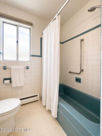 1821 Hovsons Boulevard, Toms River, NJ 08753