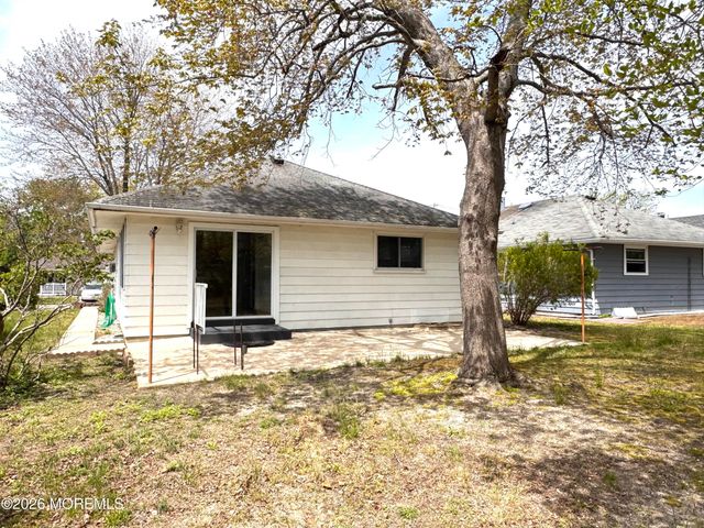 1821 Hovsons Boulevard, Toms River, NJ 08753