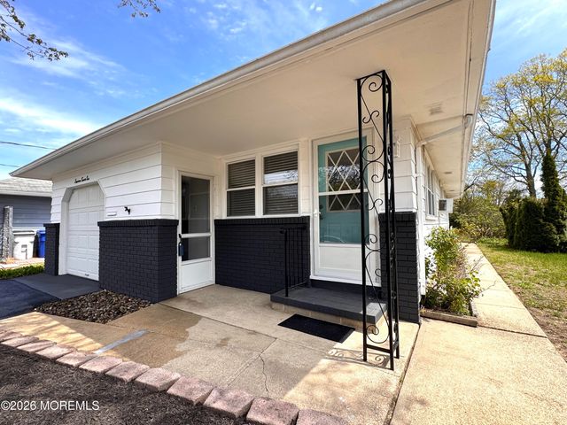 1821 Hovsons Boulevard, Toms River, NJ 08753
