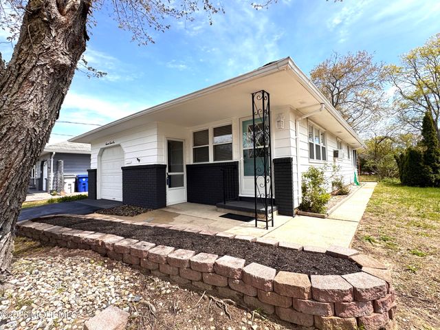 1821 Hovsons Boulevard, Toms River, NJ 08753