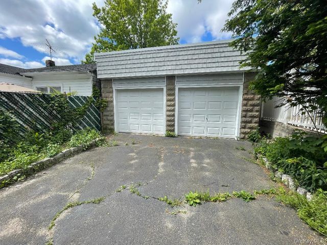 839 Clarence Avenue, Bronx, NY 10465