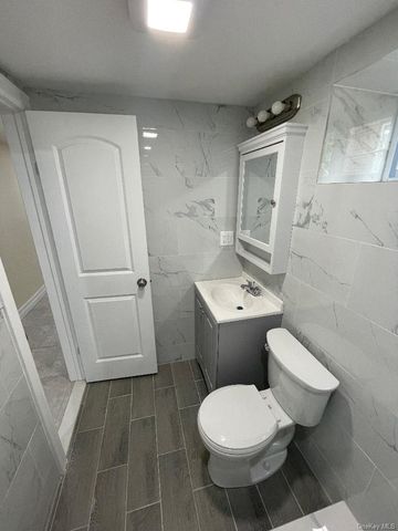 839 Clarence Avenue, Bronx, NY 10465
