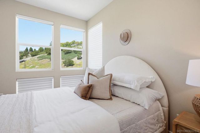 2814 Avella Cir, San Diego, CA 92108