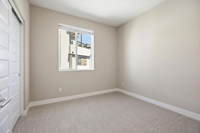 2814 Avella Cir, San Diego, CA 92108