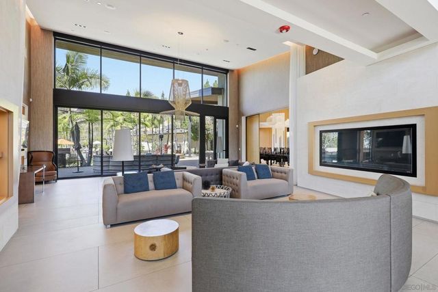 2814 Avella Cir, San Diego, CA 92108