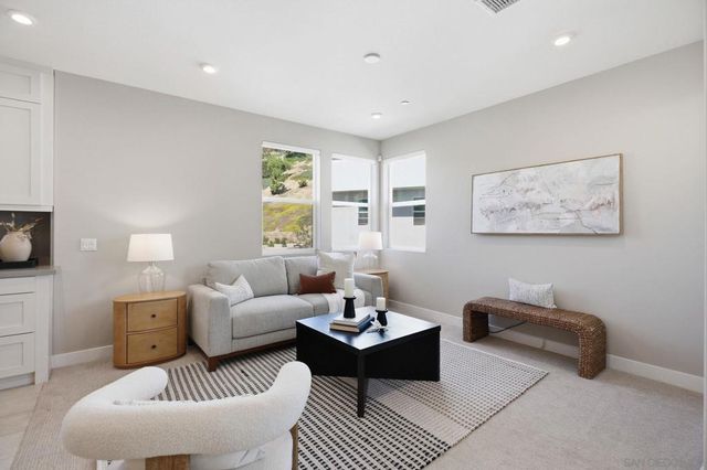 2814 Avella Cir, San Diego, CA 92108