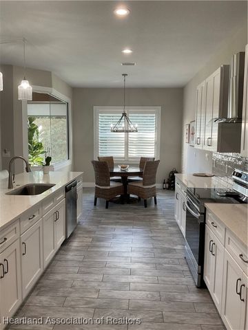 3037 Royal Oaks Court, Sebring, FL 33875