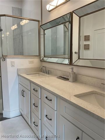 3037 Royal Oaks Court, Sebring, FL 33875