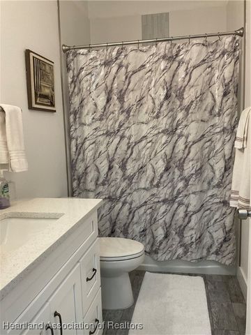 3037 Royal Oaks Court, Sebring, FL 33875