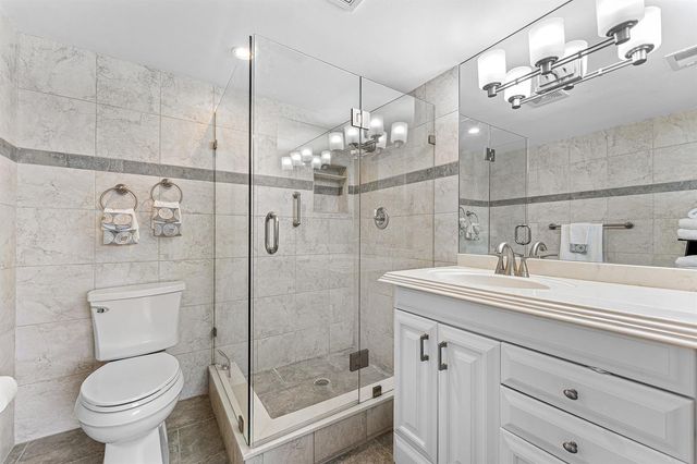 1160 Hillsboro Mile 205, Hillsboro Beach, FL 33062